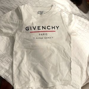 Givenchy T-shirt for a 18 month old baby